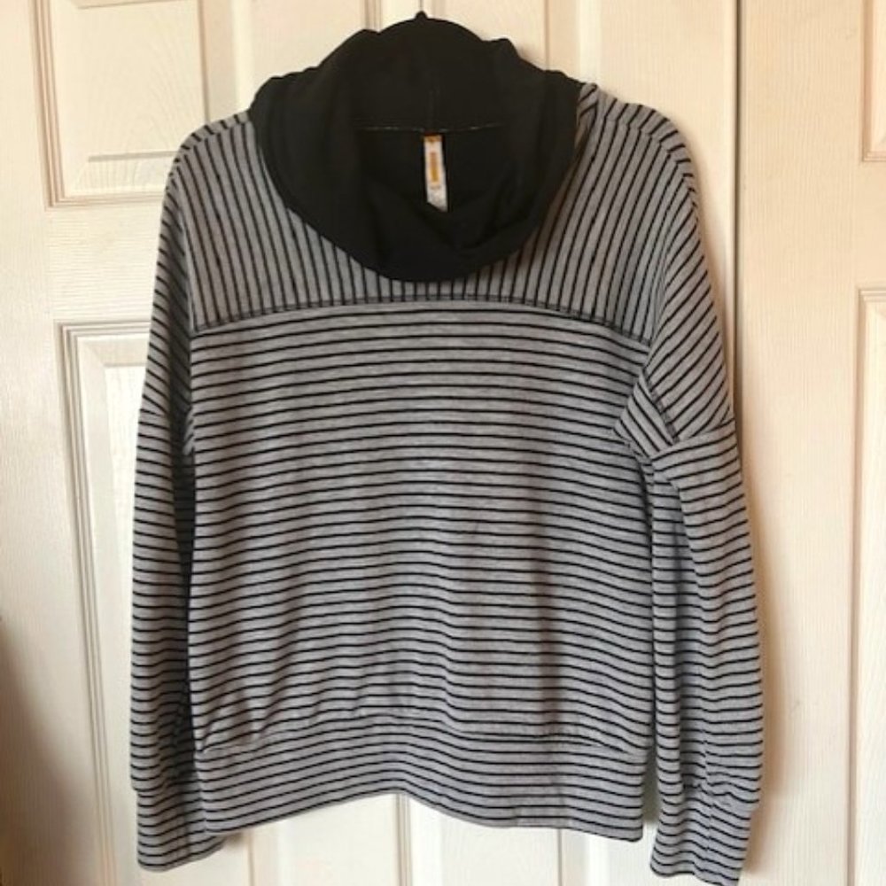Women's Lightweight Hoodie, Size M